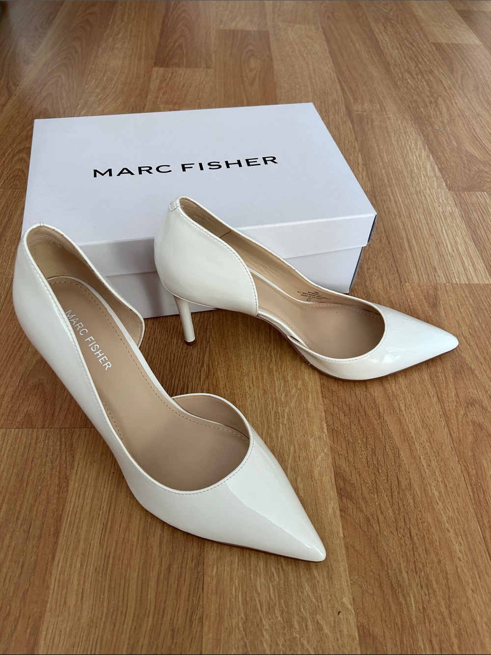 Marc Fisher White Patent Pointed-Toe Pumps, NIB, size 10